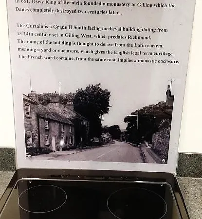 Casa vacanze The Curtain 13th Century Cottage, West, Richmond